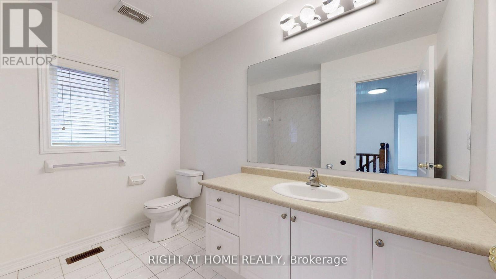 5592 Meadowcrest Avenue, Mississauga, Ontario  L5M 0N1 - Photo 41 - W12615832