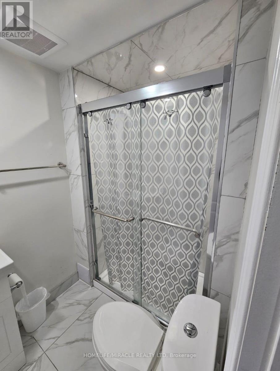 40 Judith Crescent, Brampton, Ontario  L6S 3J4 - Photo 12 - W12615856