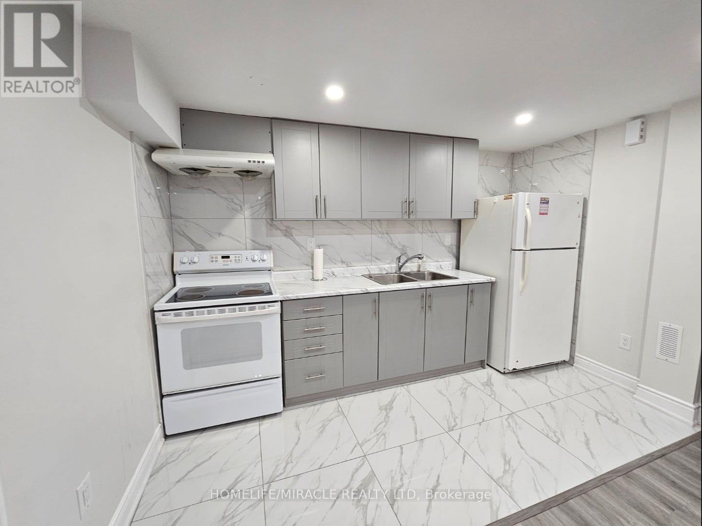 40 Judith Crescent, Brampton, Ontario  L6S 3J4 - Photo 7 - W12615856