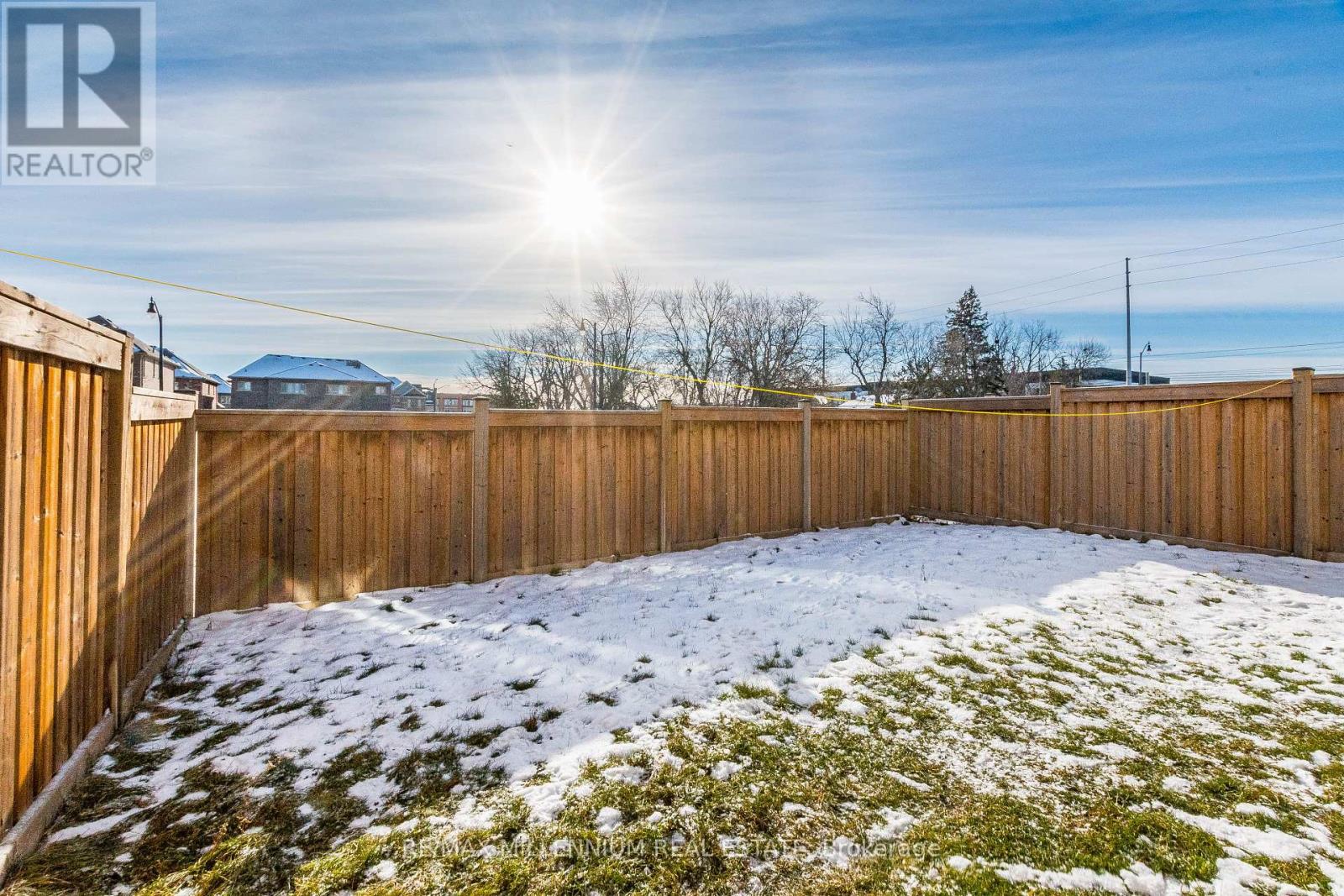 11 Spokanne Street, Brampton, Ontario  L6R 4A2 - Photo 6 - W12615892