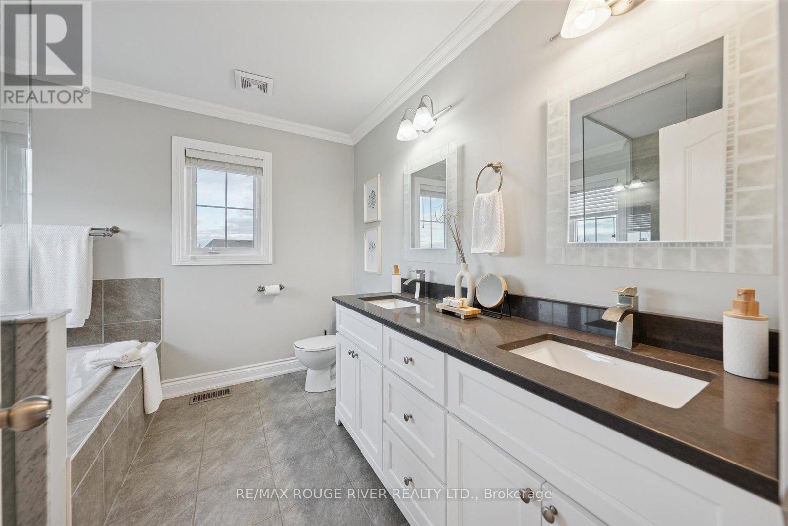 15 Eastgate Circle, Whitby, Ontario  L1M 2N3 - Photo 24 - E12615974