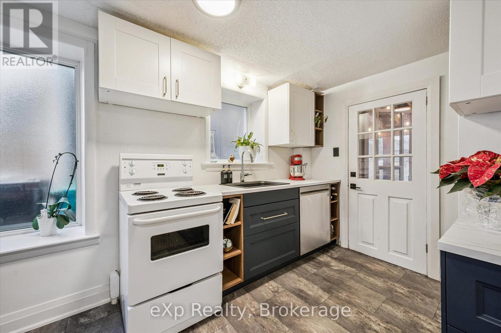 20 Bergey Street, Cambridge, Ontario N3C 1P6 - Photo 10 - X12615920