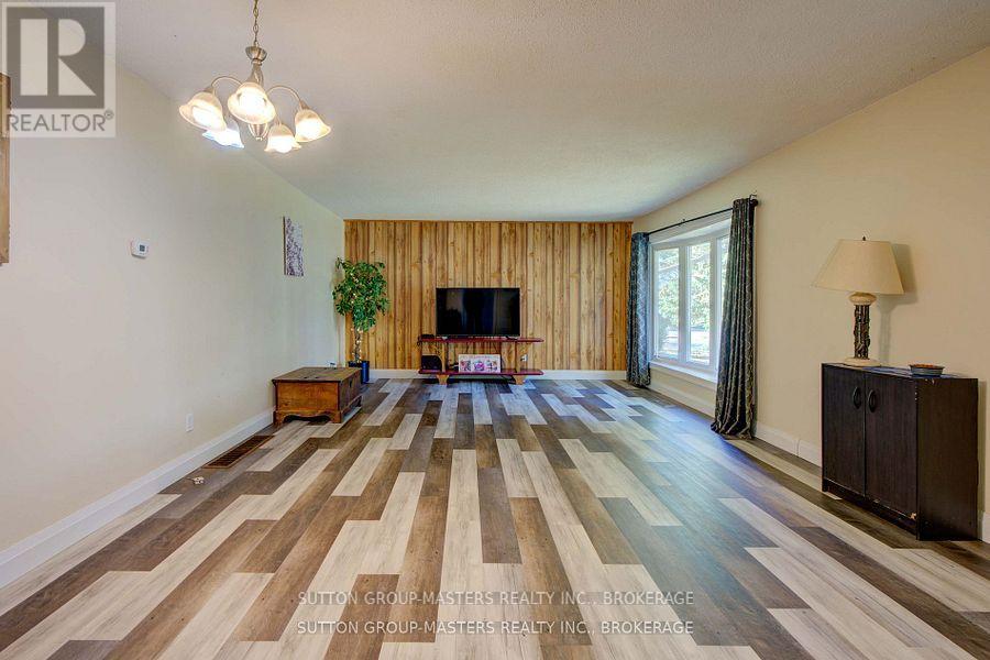 4071 Colebrook Road, South Frontenac, Ontario  K0H 1V0 - Photo 7 - X12615928