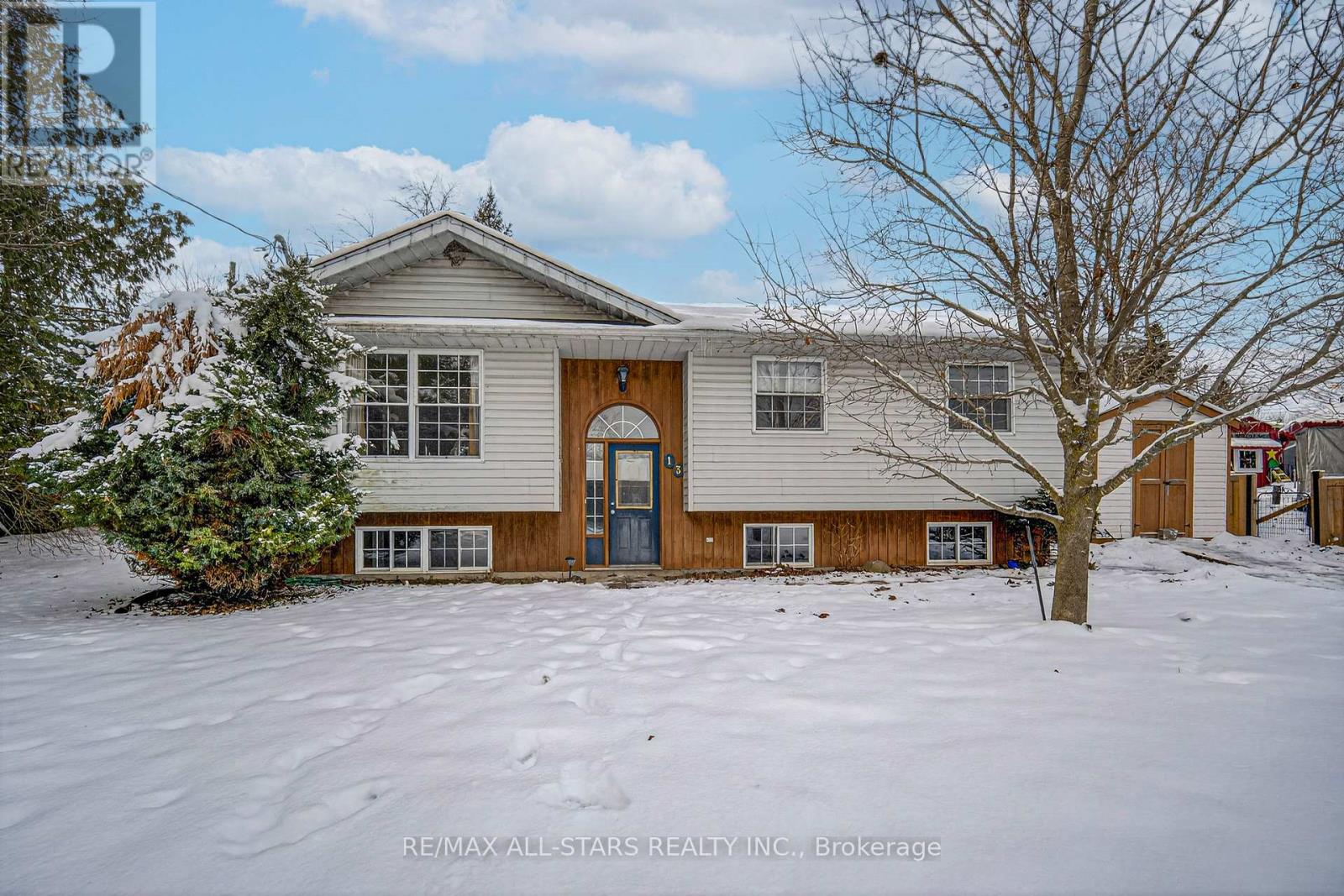13 COLBORNE STREET N, Kawartha Lakes, Ontario