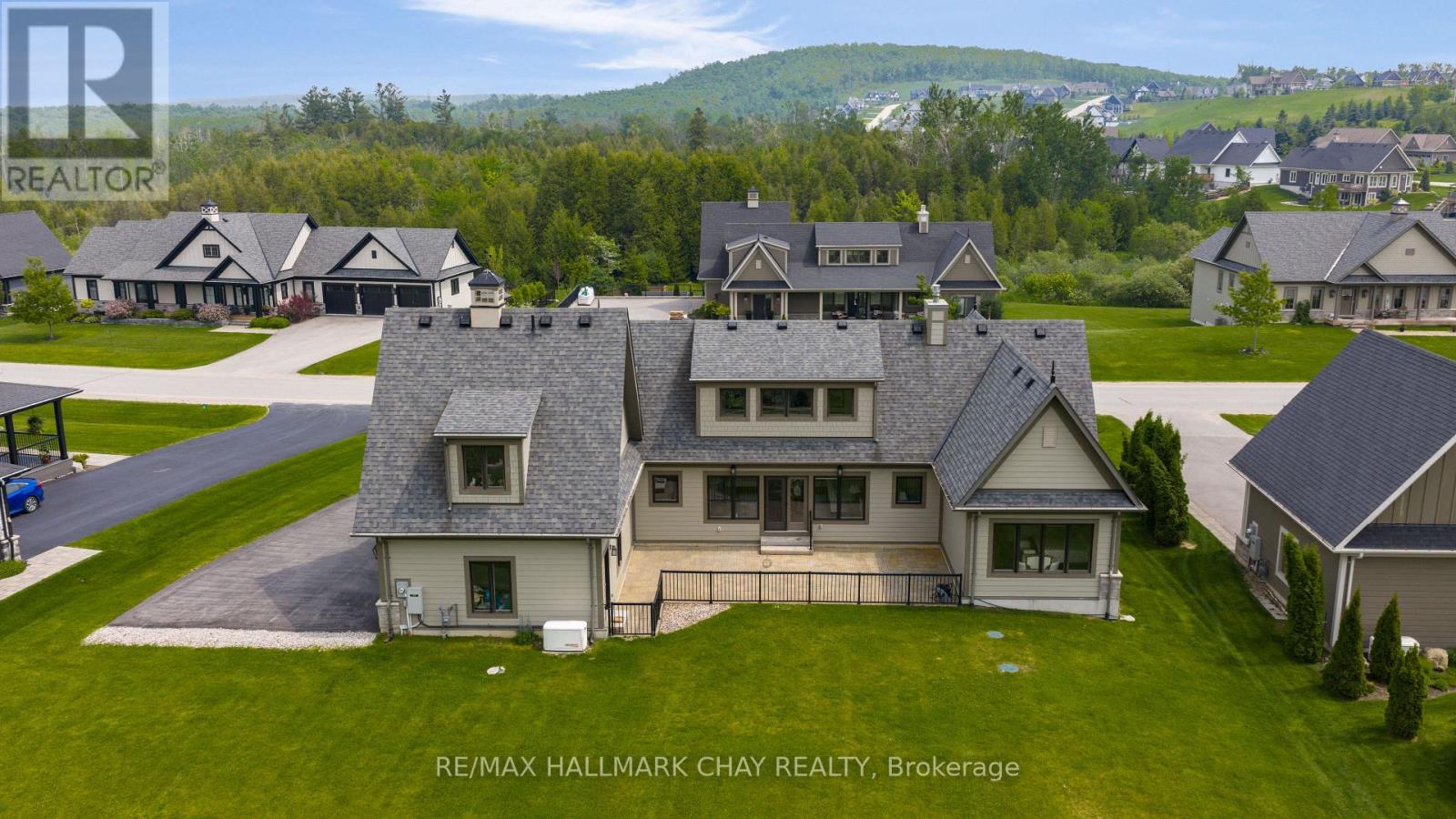 14 Georgian Grande Drive, Oro-Medonte, Ontario  L0K 1E0 - Photo 6 - S12278823