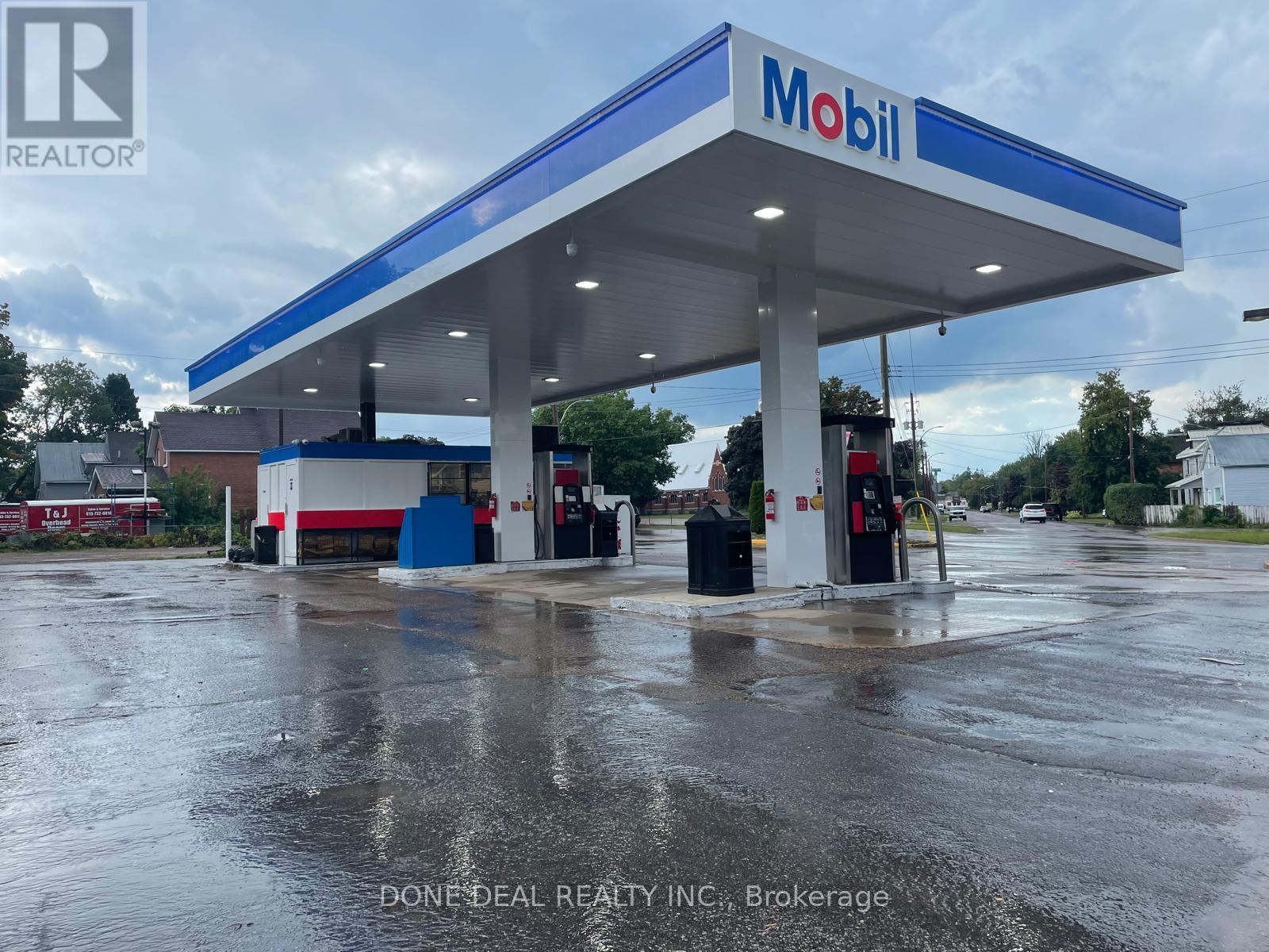 640 PEMBROKE STREET W, Pembroke, Ontario