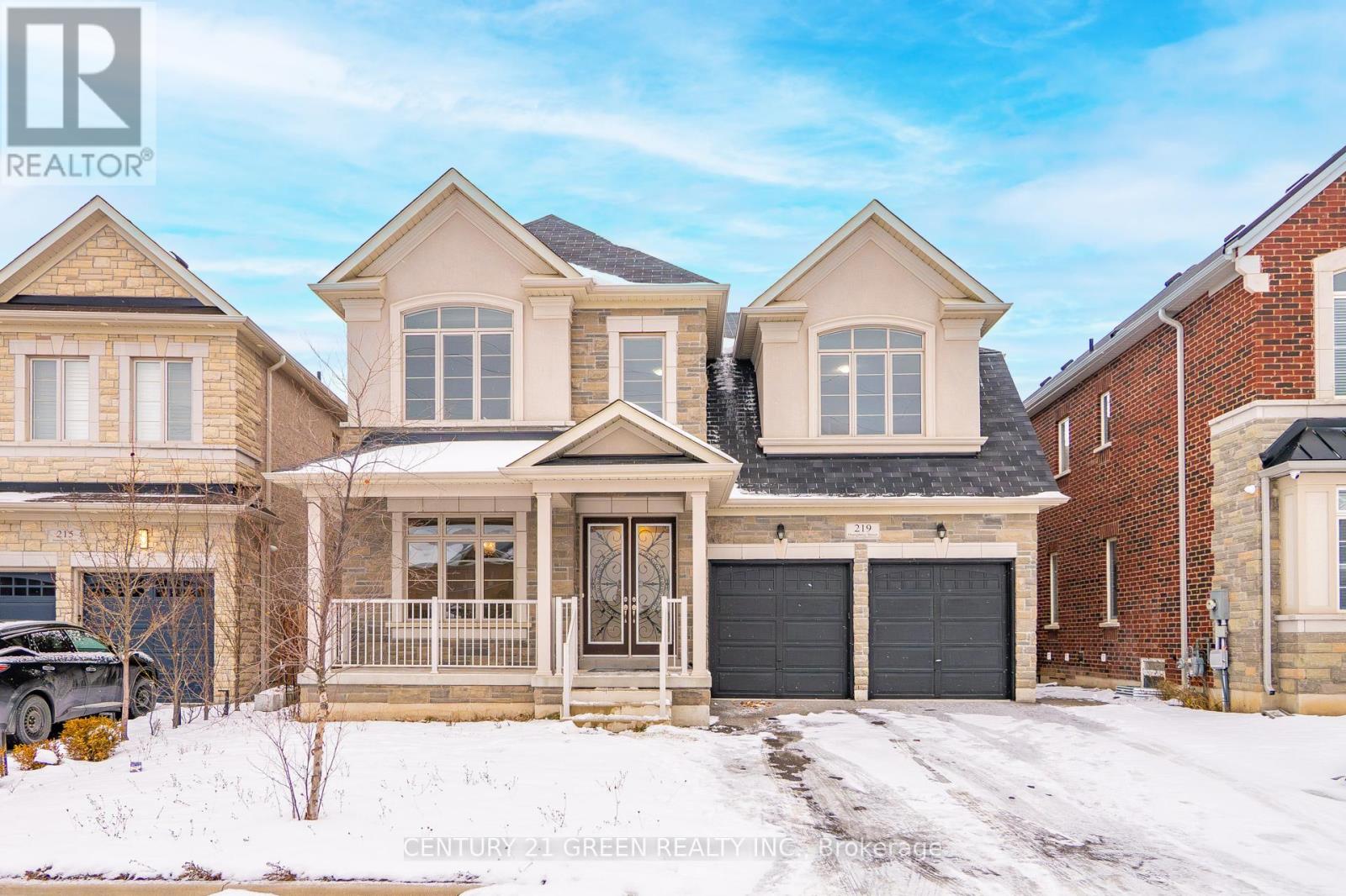 219 Humphrey Street, Hamilton, Ontario  L8B 1X4 - Photo 3 - X12615794