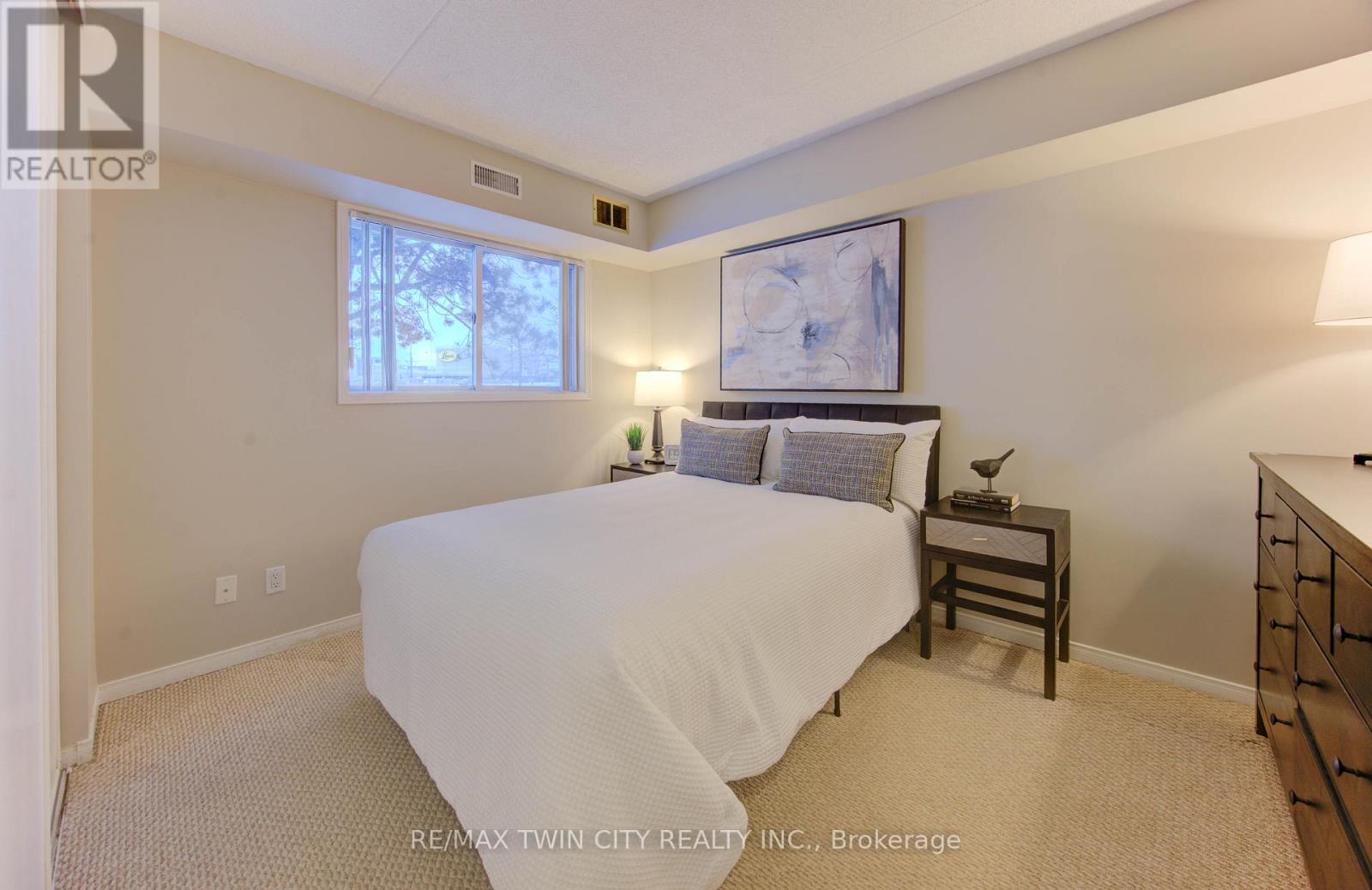 50 - 3085 Kingsway Drive, Waterloo, Ontario  N2C 2P2 - Photo 21 - X12615798