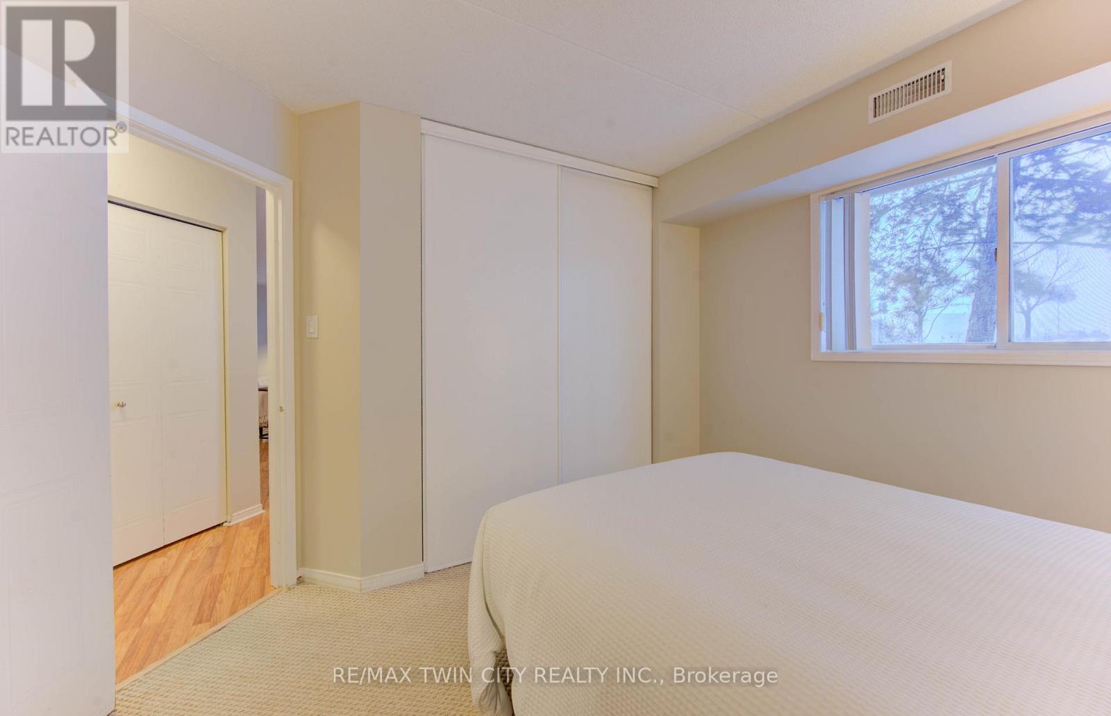 50 - 3085 Kingsway Drive, Waterloo, Ontario  N2C 2P2 - Photo 22 - X12615798