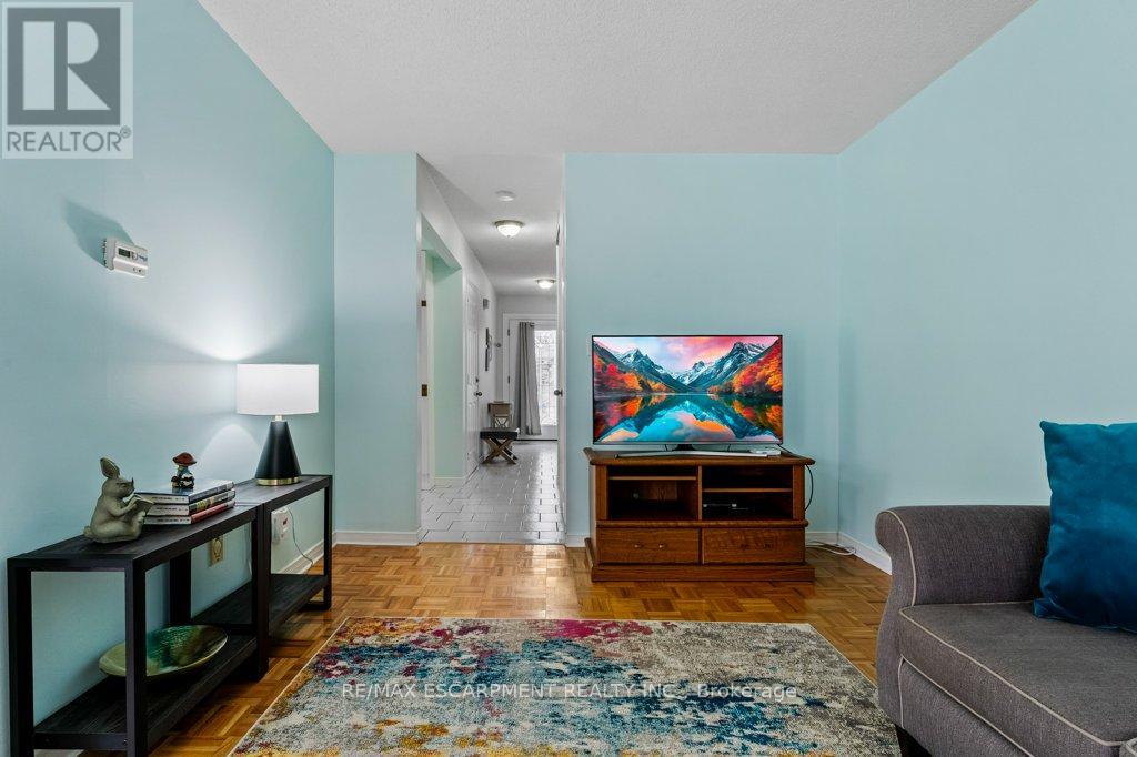 12 Meteor Boulevard, Hamilton, Ontario  L8E 4W6 - Photo 11 - X12615814