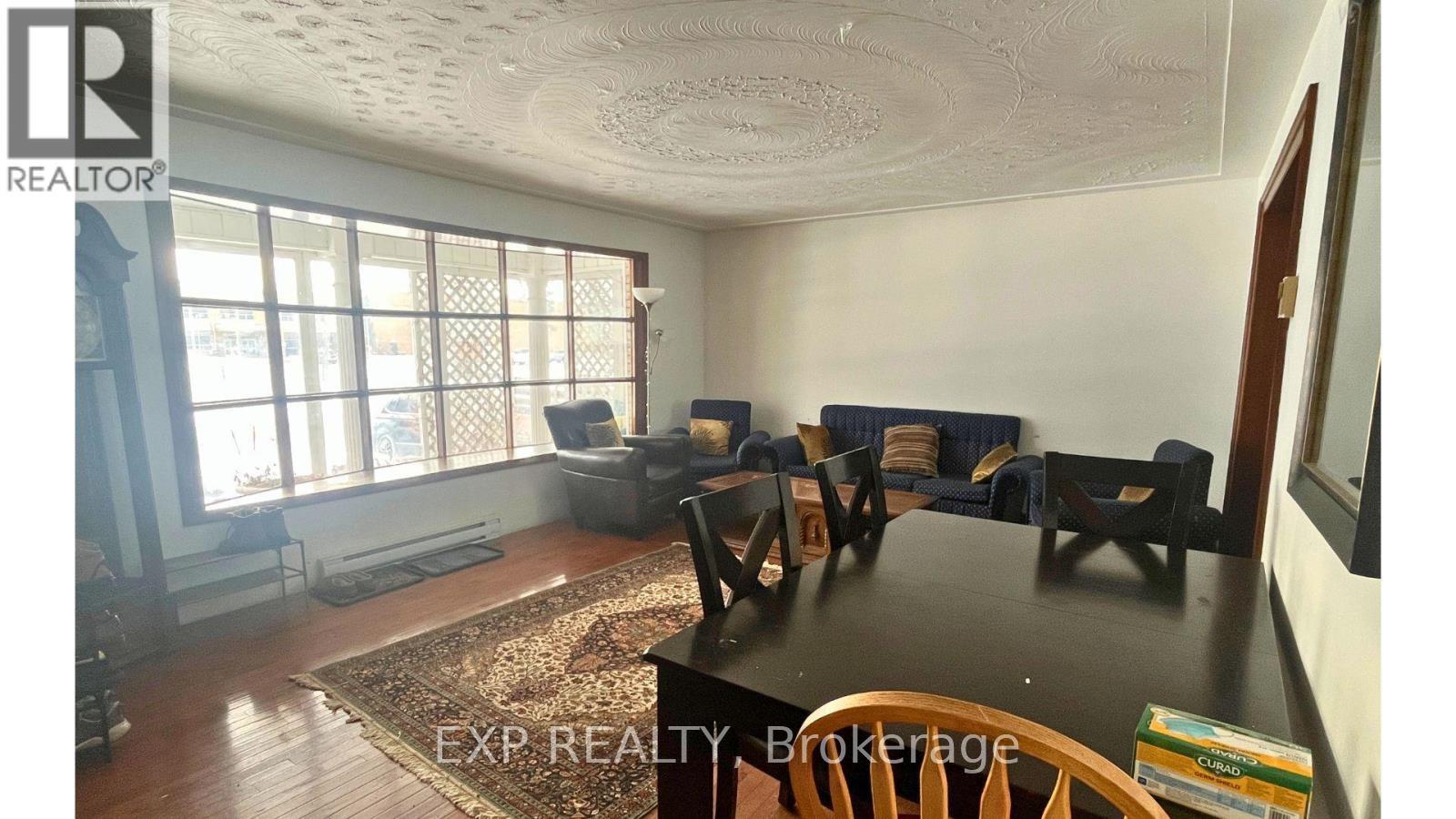 468 Northern Avenue E, Sault Ste Marie, Ontario P6B 4J1 - Photo 3 - X12615840