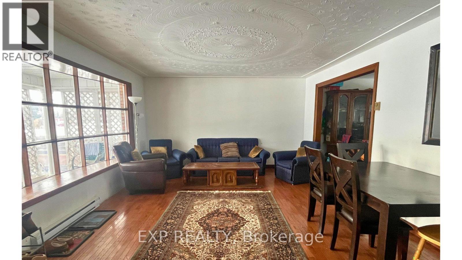 468 Northern Avenue E, Sault Ste Marie, Ontario P6B 4J1 - Photo 4 - X12615840