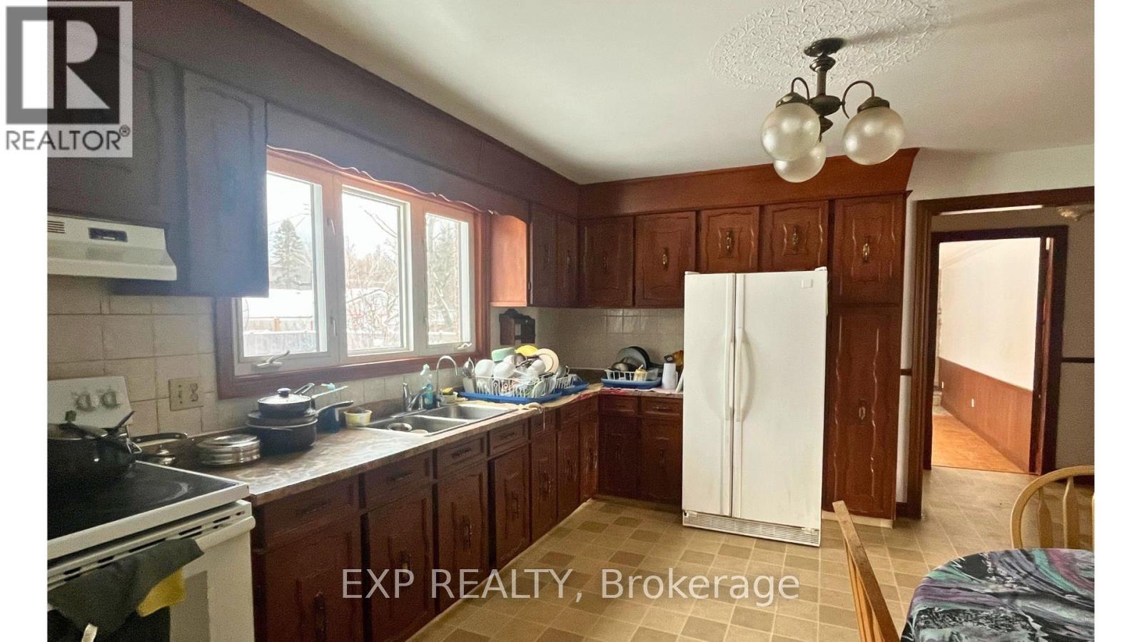 468 Northern Avenue E, Sault Ste Marie, Ontario P6B 4J1 - Photo 6 - X12615840