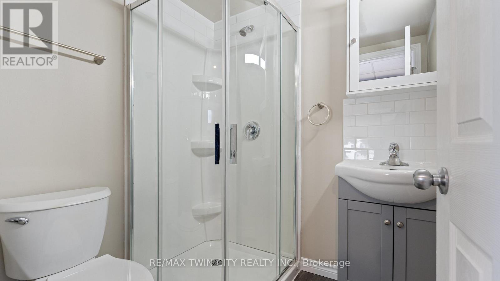 1 - 356 Wellington Street, Brantford, Ontario  N3S 4A6 - Photo 5 - X12615884