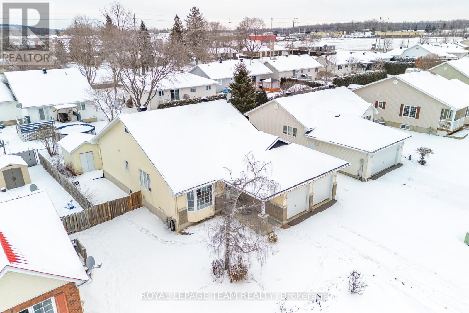 451 Mayhew Street, Renfrew, Ontario  K7V 4L4 - Photo 2 - X12615956