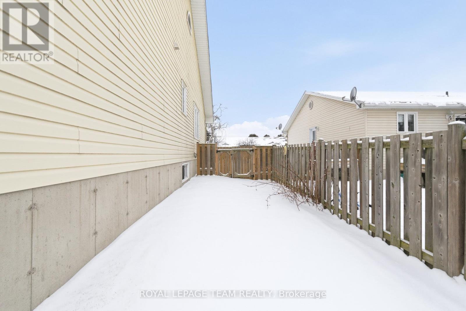 451 Mayhew Street, Renfrew, Ontario  K7V 4L4 - Photo 45 - X12615956