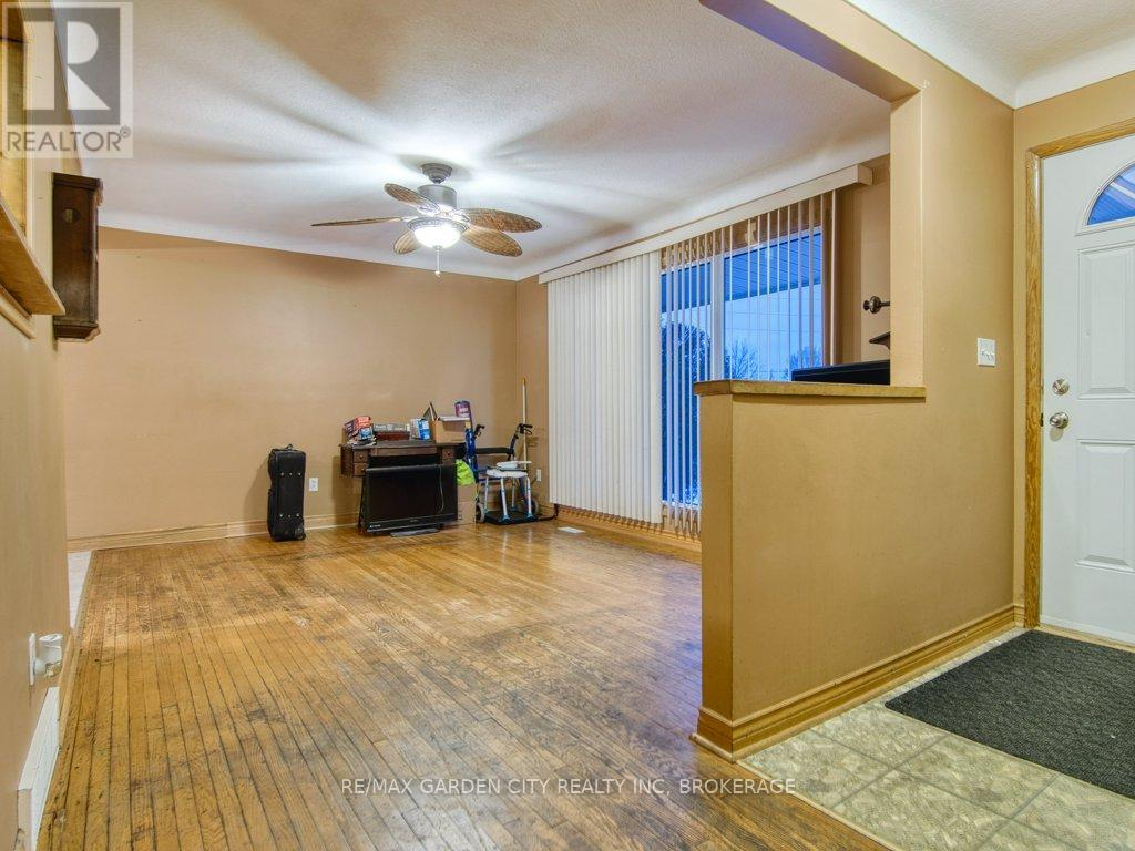 2 Sikorski Avenue, St. Catharines, Ontario  L2M 5W7 - Photo 10 - X12615958