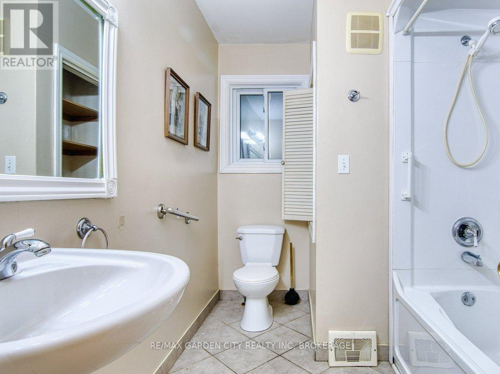 2 Sikorski Avenue, St. Catharines, Ontario  L2M 5W7 - Photo 23 - X12615958