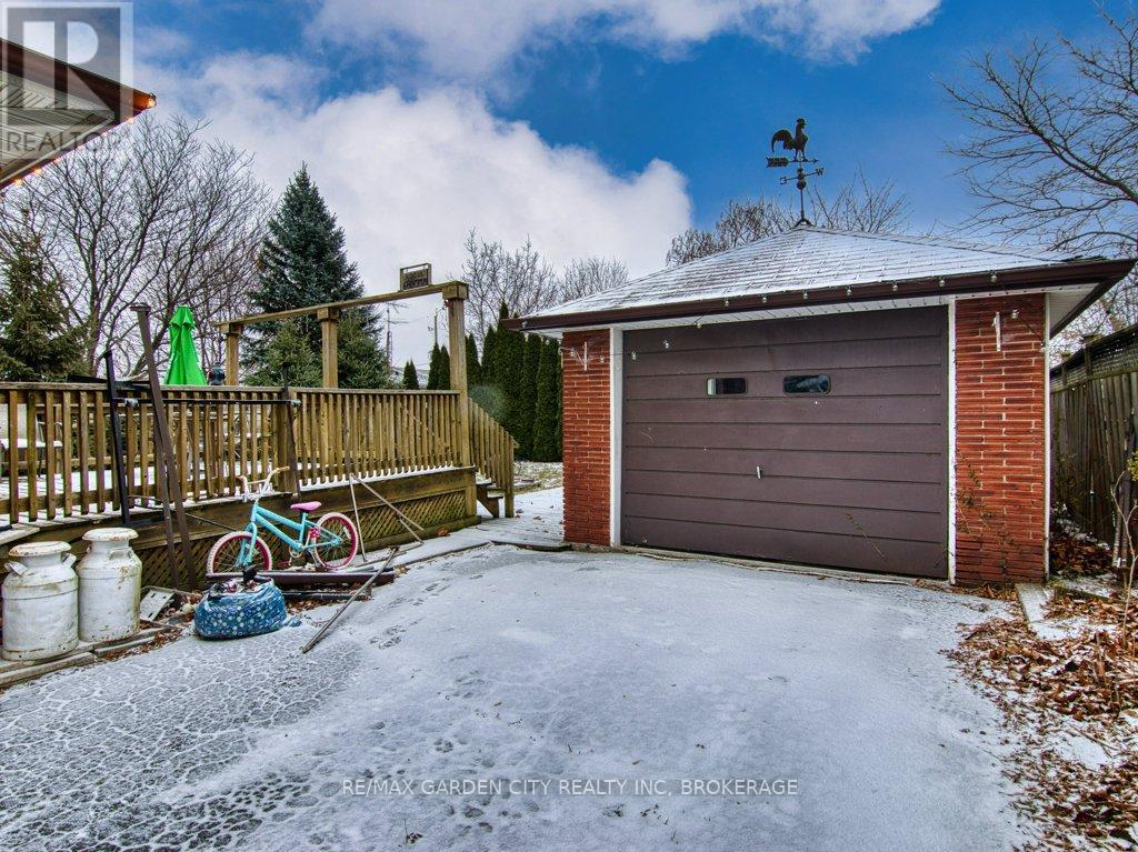 2 Sikorski Avenue, St. Catharines, Ontario  L2M 5W7 - Photo 5 - X12615958
