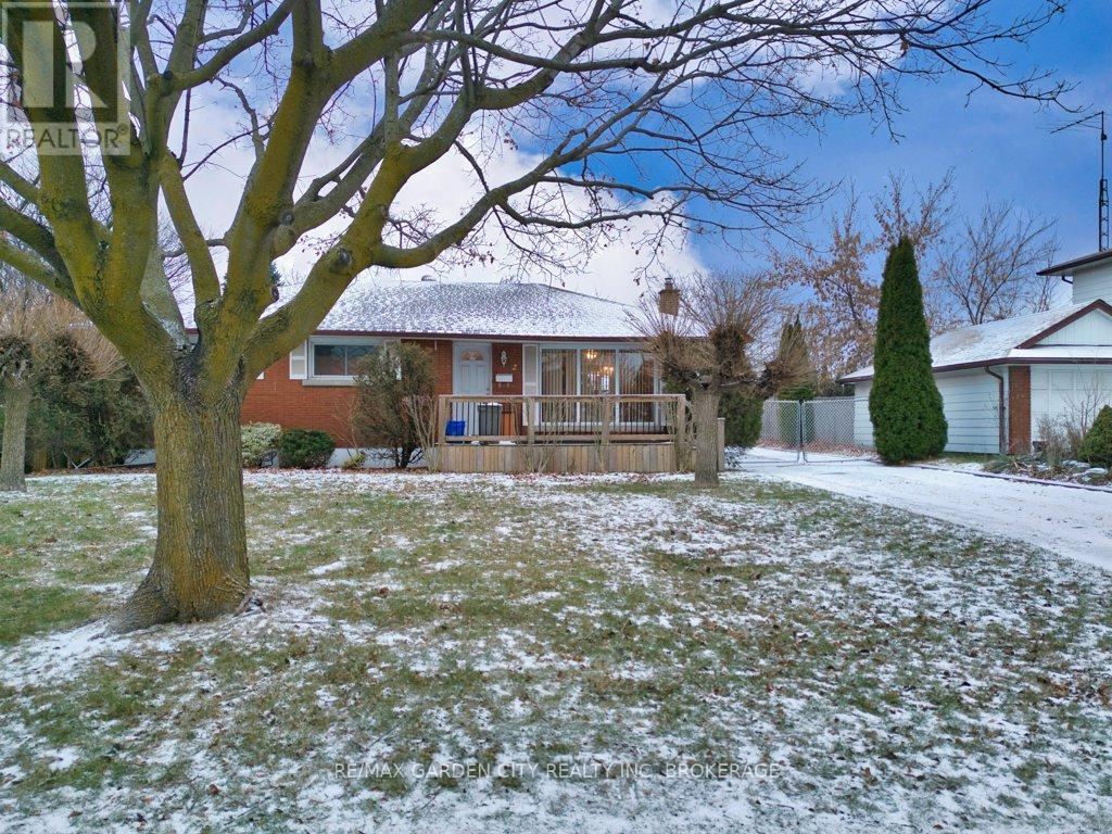 2 Sikorski Avenue, St. Catharines, Ontario  L2M 5W7 - Photo 6 - X12615958