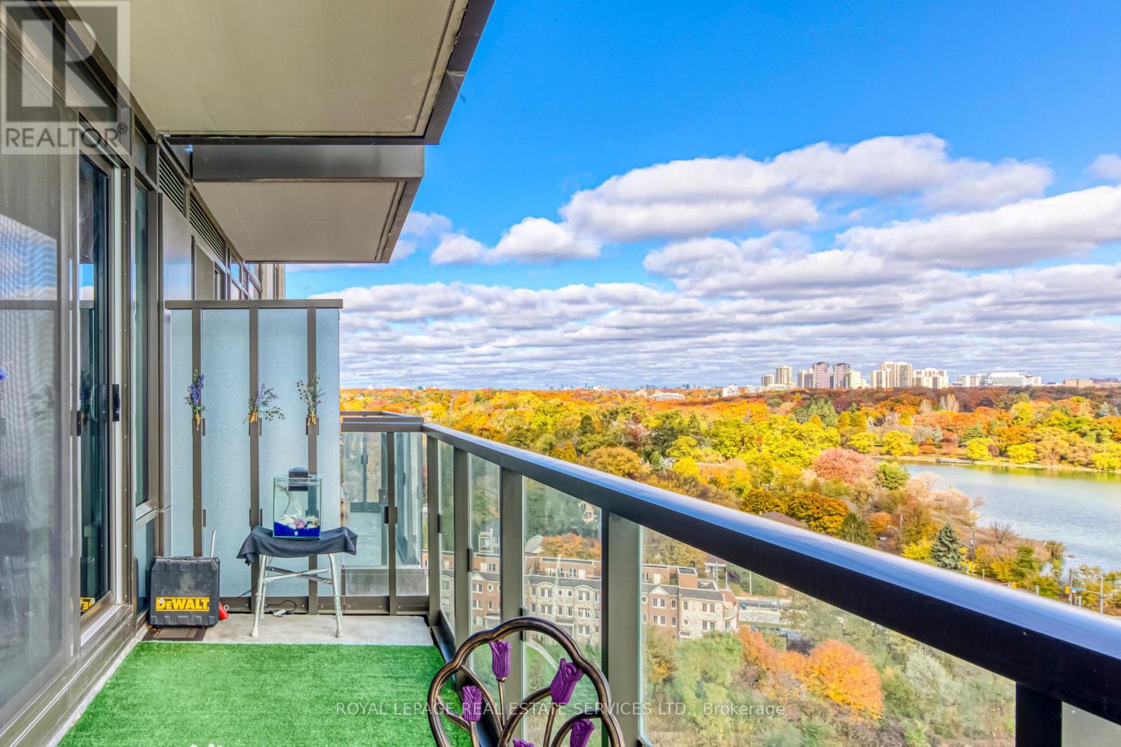 1805 - 1926 Lake Shore Boulevard W, Toronto, Ontario  M6S 1A1 - Photo 16 - W12460191