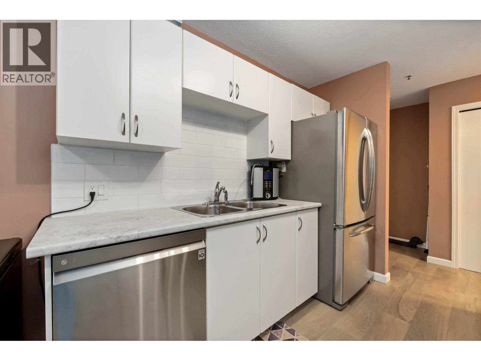 401 22351 St Anne Avenue, Maple Ridge, British Columbia  V2X 2E7 - Photo 5 - R3073205