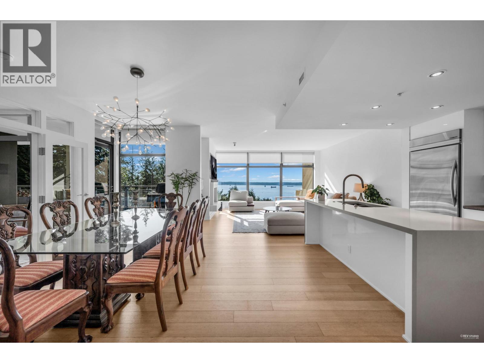 401 3315 Cypress Place, West Vancouver, British Columbia  V7S 3J7 - Photo 7 - R3073209