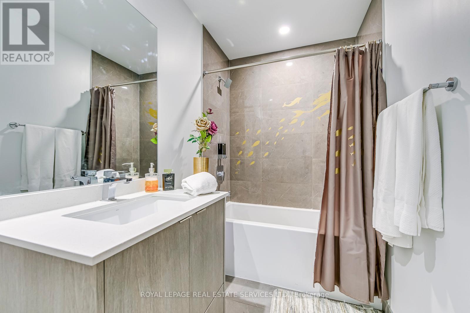 1805 - 1926 Lake Shore Boulevard W, Toronto, Ontario  M6S 1A1 - Photo 15 - W12460191