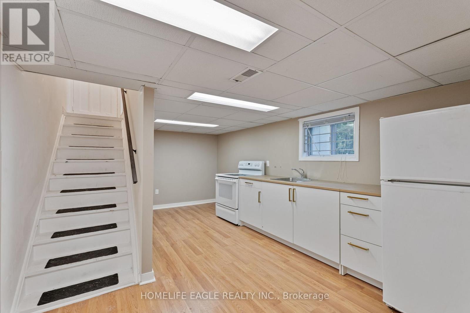 Bsmt - 46 Athol Avenue, Toronto, Ontario  M8Z 2A4 - Photo 2 - W12545542