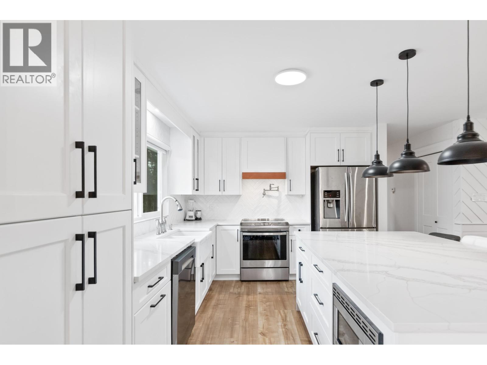 21099 Berry Avenue, Maple Ridge, British Columbia  V2X 7V3 - Photo 9 - R3073056