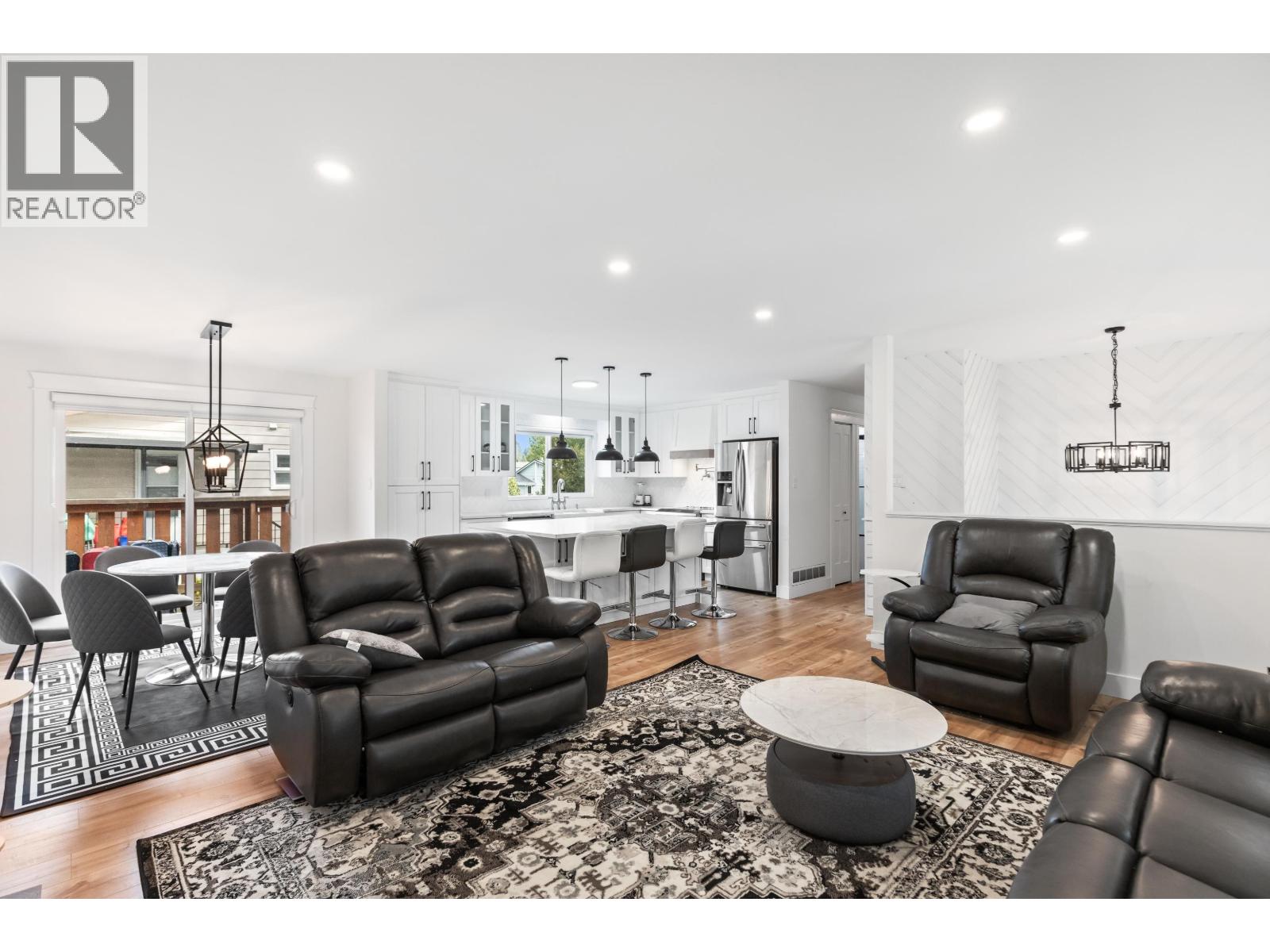 21099 Berry Avenue, Maple Ridge, British Columbia  V2X 7V3 - Photo 5 - R3073056