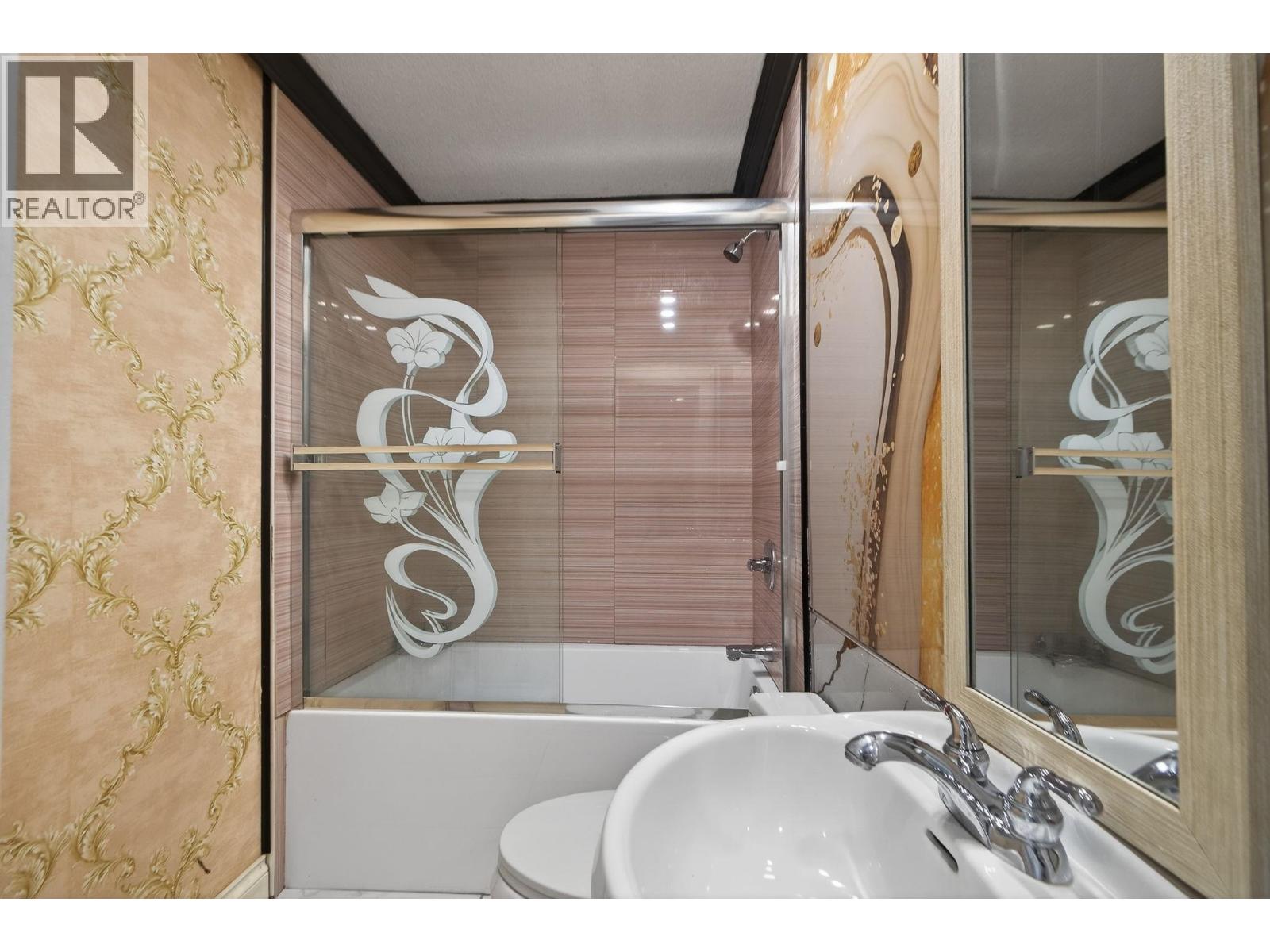 803 Ewen Avenue, New Westminster, British Columbia  V3M 5C6 - Photo 15 - R3073088