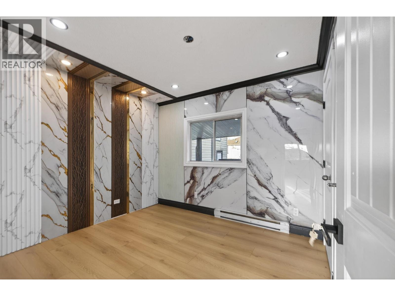 803 Ewen Avenue, New Westminster, British Columbia  V3M 5C6 - Photo 9 - R3073088