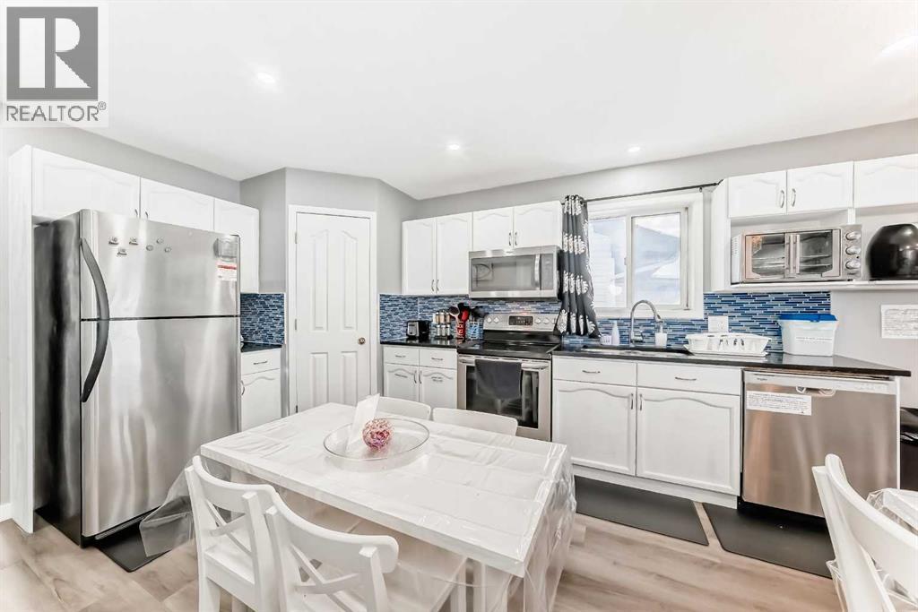 240 Applewood Drive SE, Calgary, Alberta