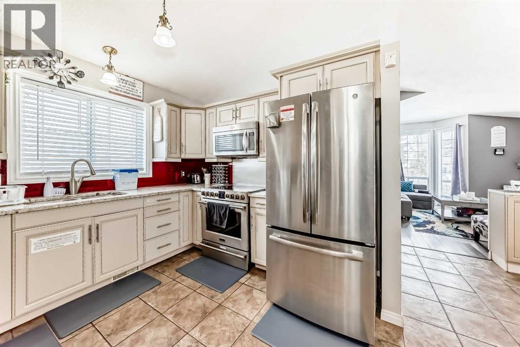 33 Martinridge Road Ne, Calgary, Alberta  t3j 3l4 - Photo 11 - A2273053