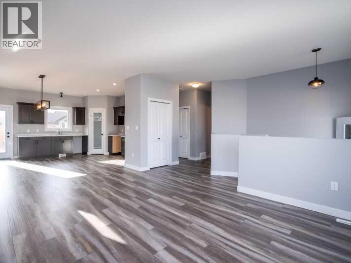 3702 72 Avenue, Lloydminster, Alberta T9V 3R1 - Photo 5 - A2270513