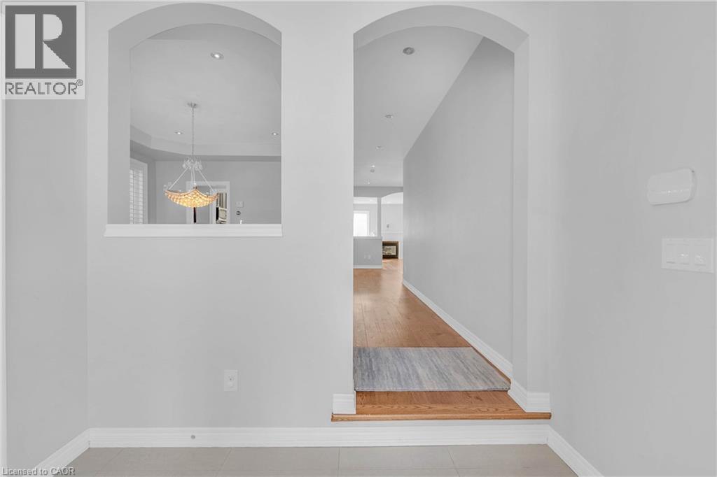 22 Woodhouse Street, Hamilton, Ontario L9K 0H2 - Photo 5 - 40793209