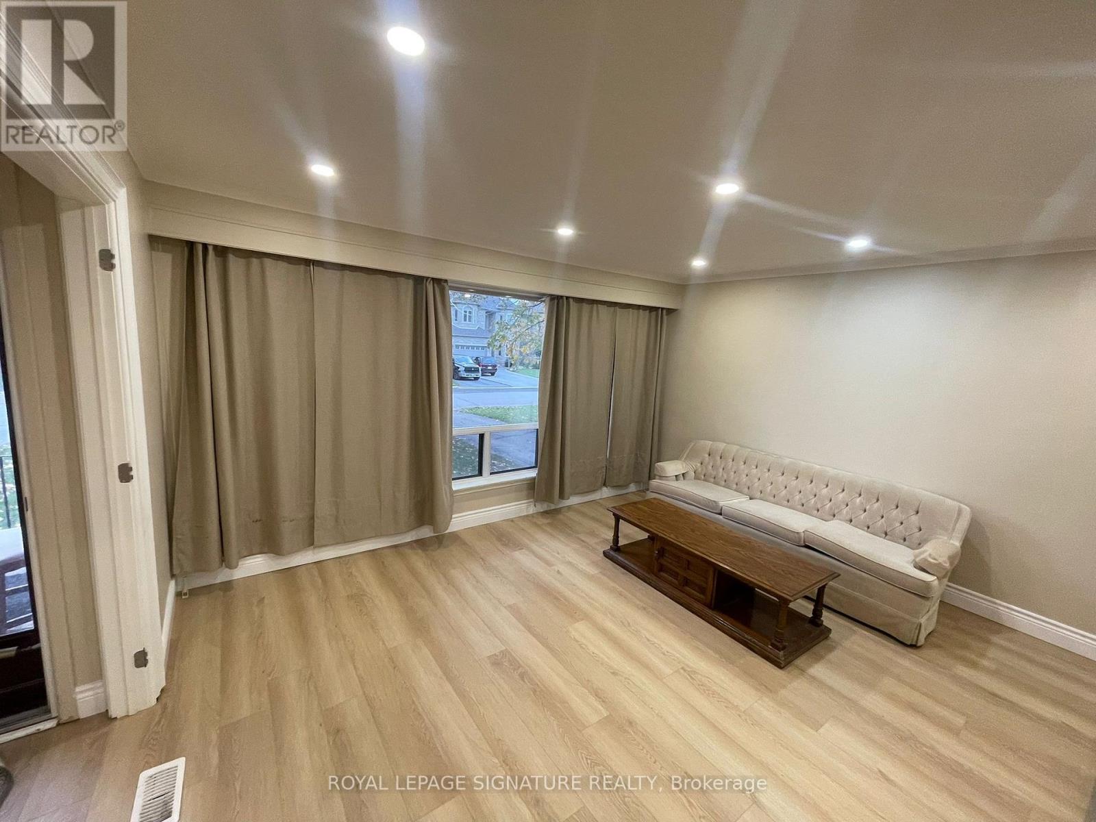 Main - 67 Hart Avenue, Toronto, Ontario  M1K 3H3 - Photo 3 - E12615942