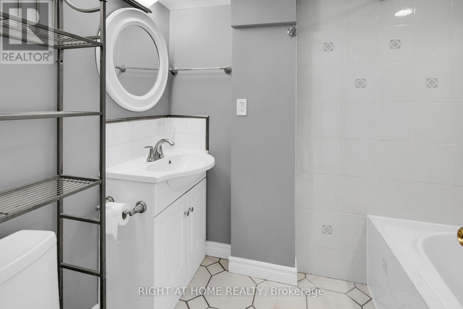 46 Basildon Crescent, Toronto, Ontario  M1M 3E2 - Photo 21 - E12615954