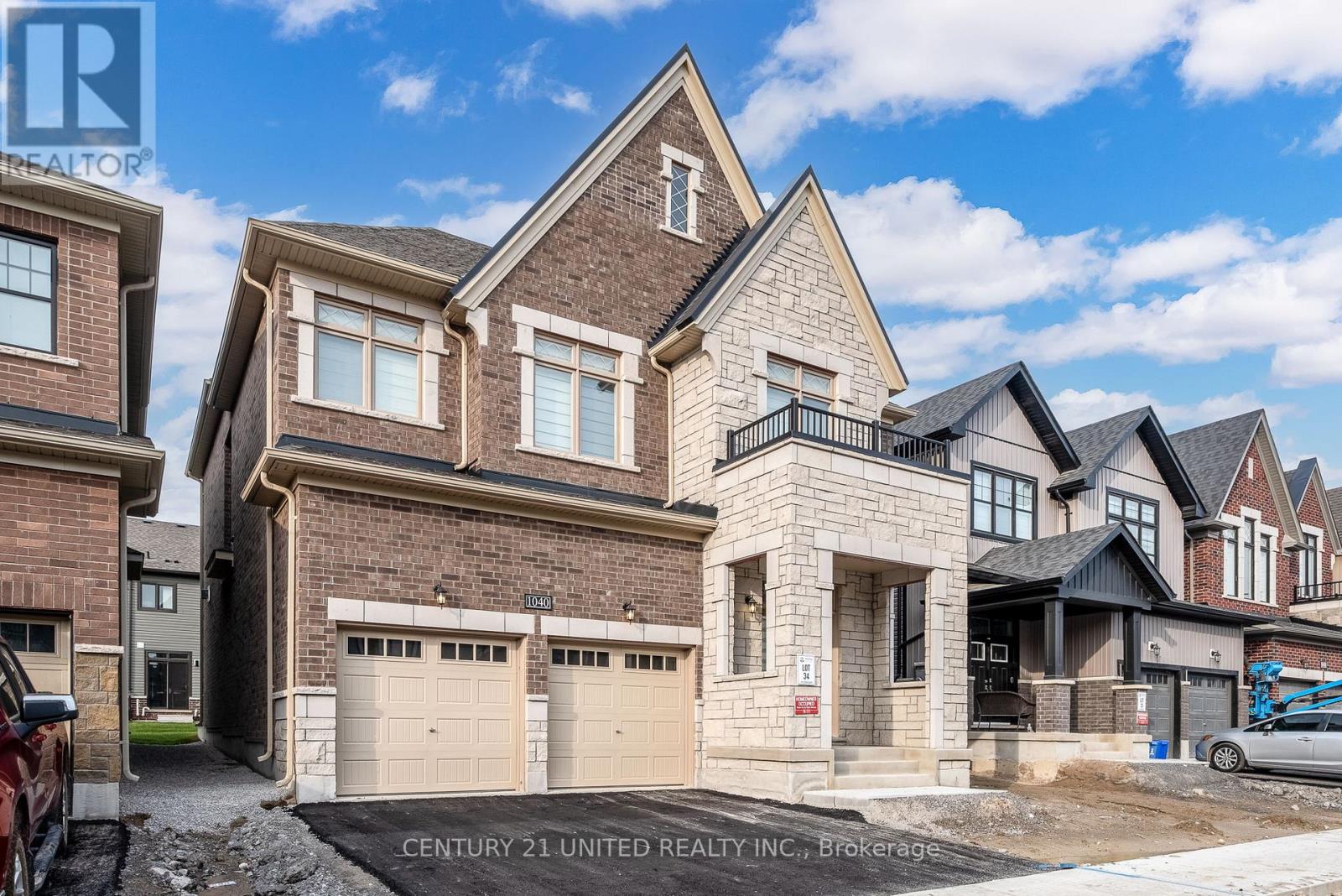 1040 UNIT A SUDDARD AVENUE, Oshawa, Ontario