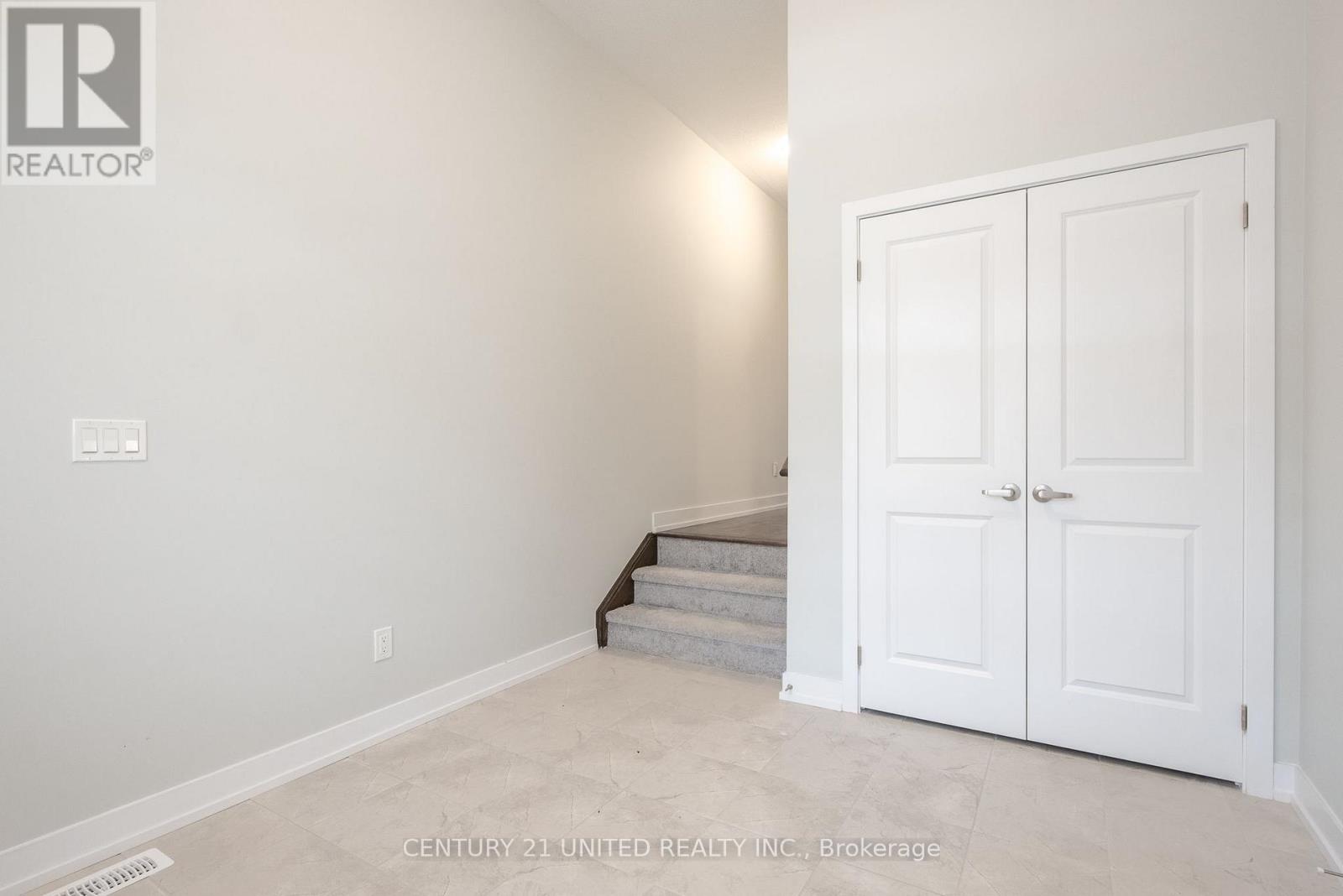 1040 Unit A Suddard Avenue, Oshawa, Ontario  L1L 0V5 - Photo 6 - E12616084