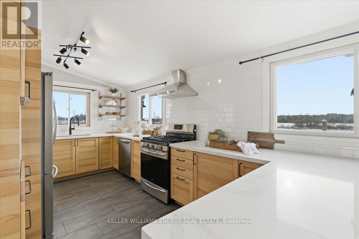 979 Palestine Road, Kawartha Lakes, Ontario  K0M 2T0 - Photo 11 - X12616056