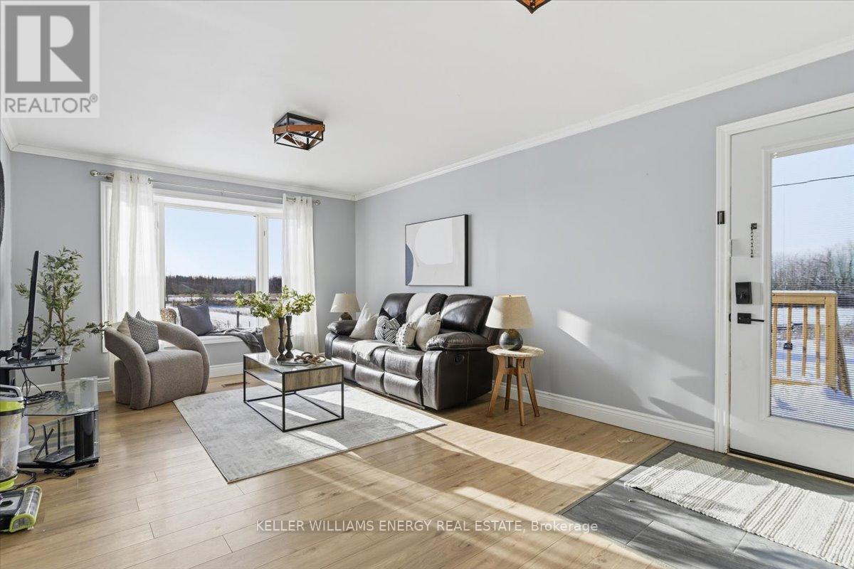 979 Palestine Road, Kawartha Lakes, Ontario  K0M 2T0 - Photo 5 - X12616056