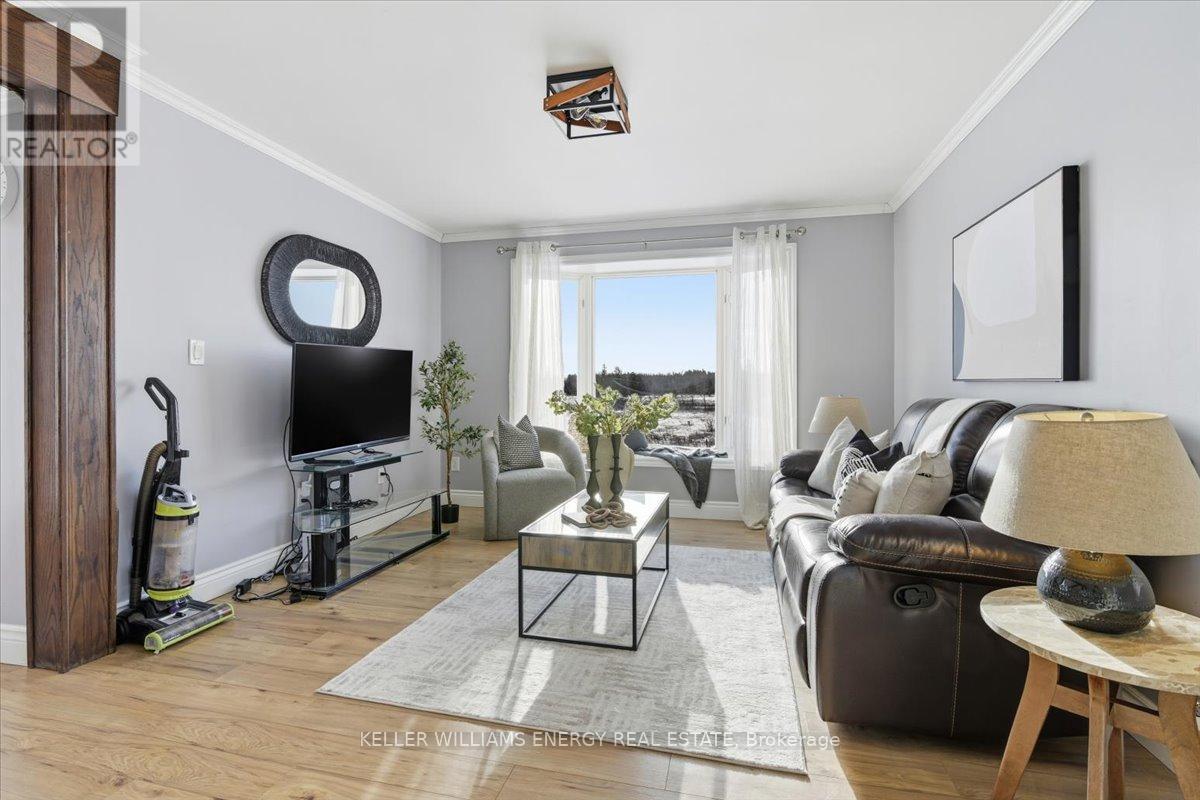 979 Palestine Road, Kawartha Lakes, Ontario  K0M 2T0 - Photo 6 - X12616056