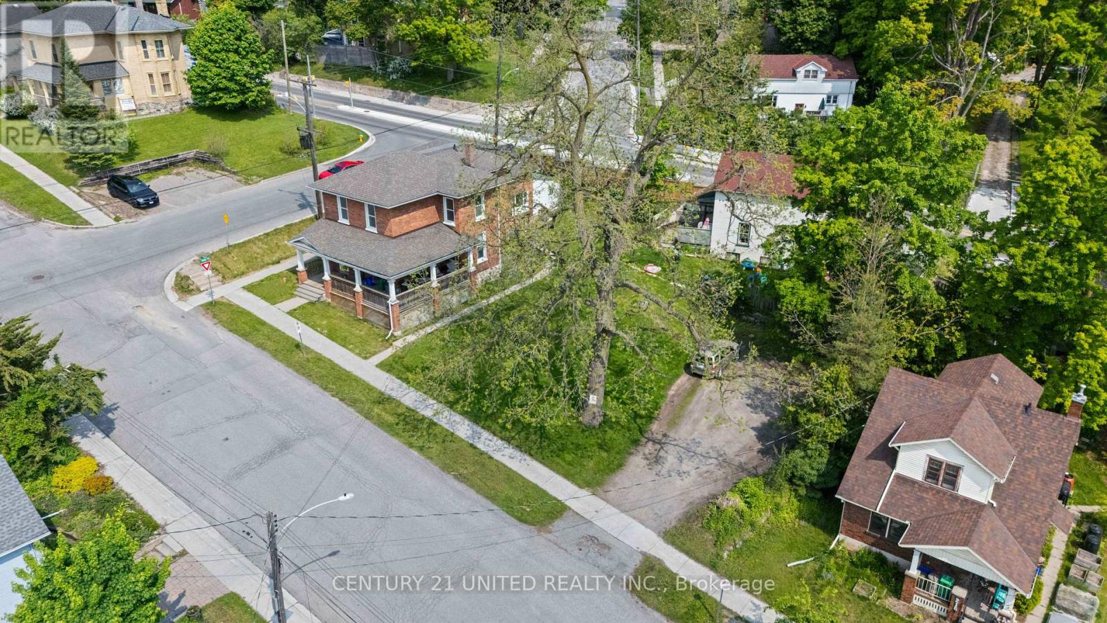 234 Antrim Street, Peterborough, Ontario  K9H 3G4 - Photo 3 - X12616082