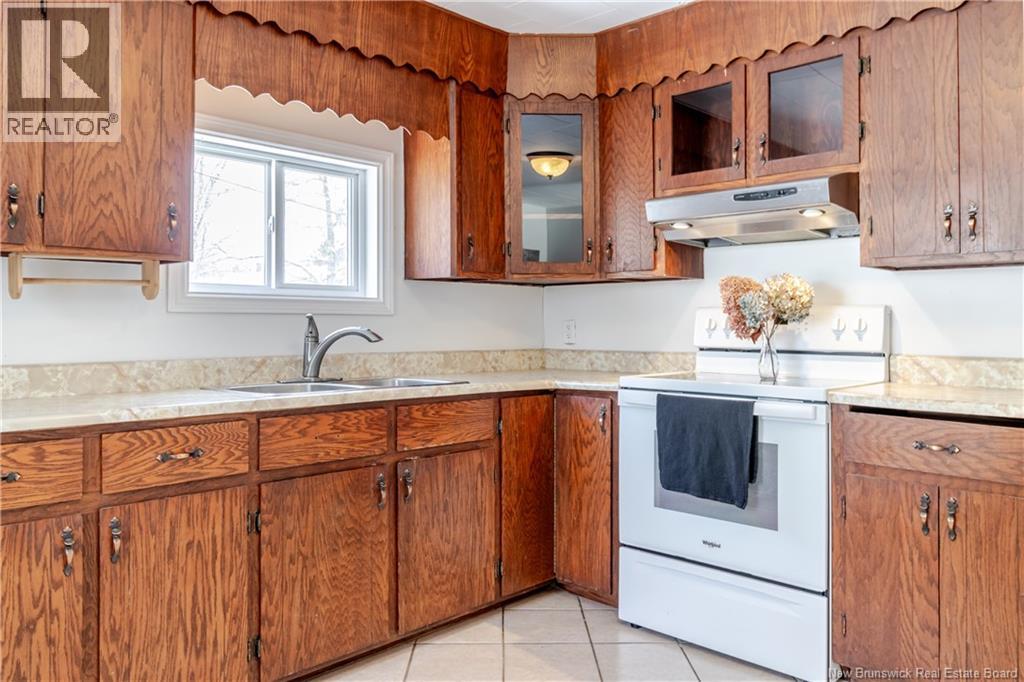 58 Lake Avenue, Mcadam, New Brunswick E6J 1P2 - Photo 5 - NB131182