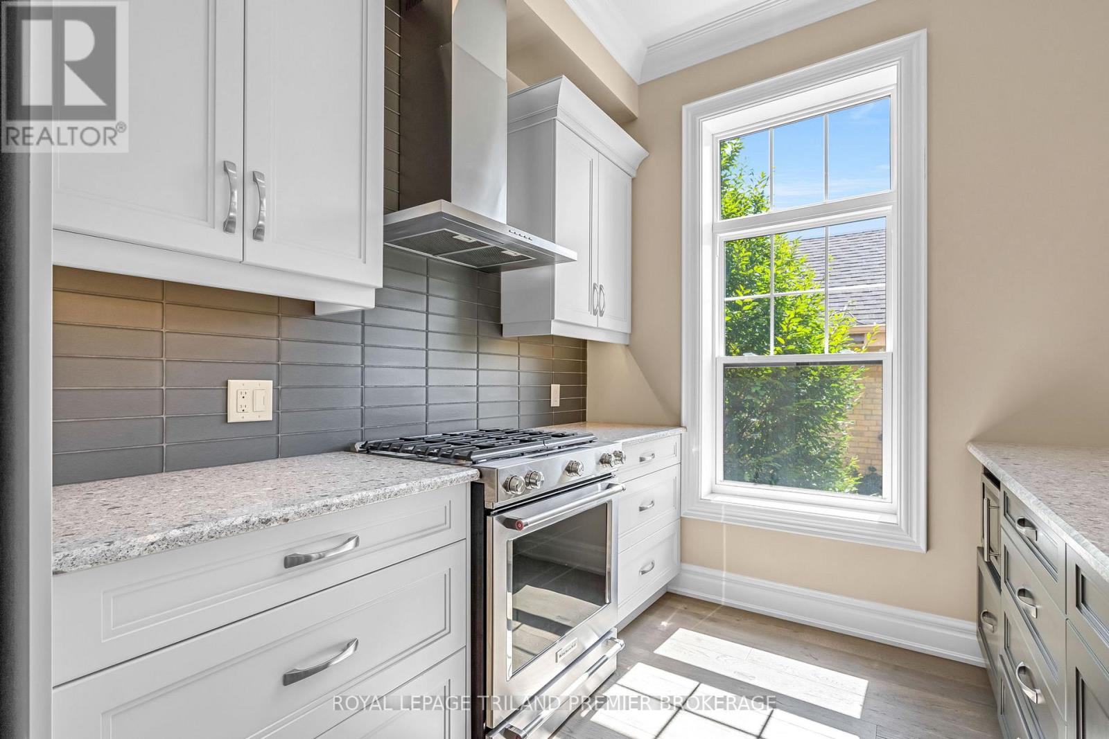 202 - 122 Wortley Road, London South, Ontario  N6C 3N8 - Photo 7 - X12615988