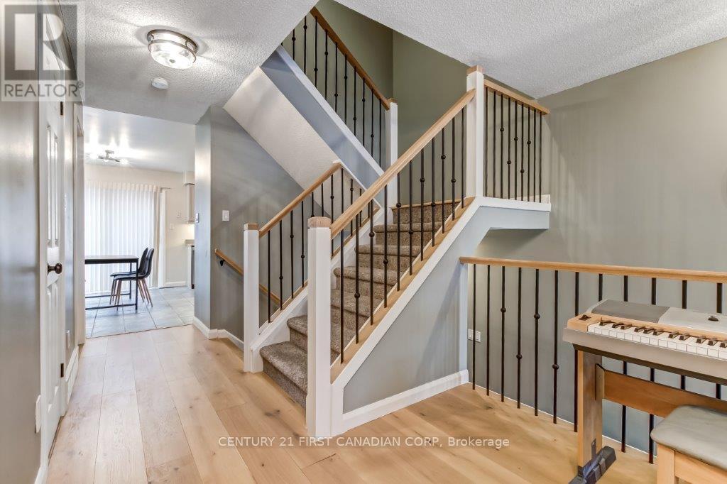 2 - 609 Colborne Street, London East (East F), Ontario  N6B 2V3 - Photo 7 - X12616032