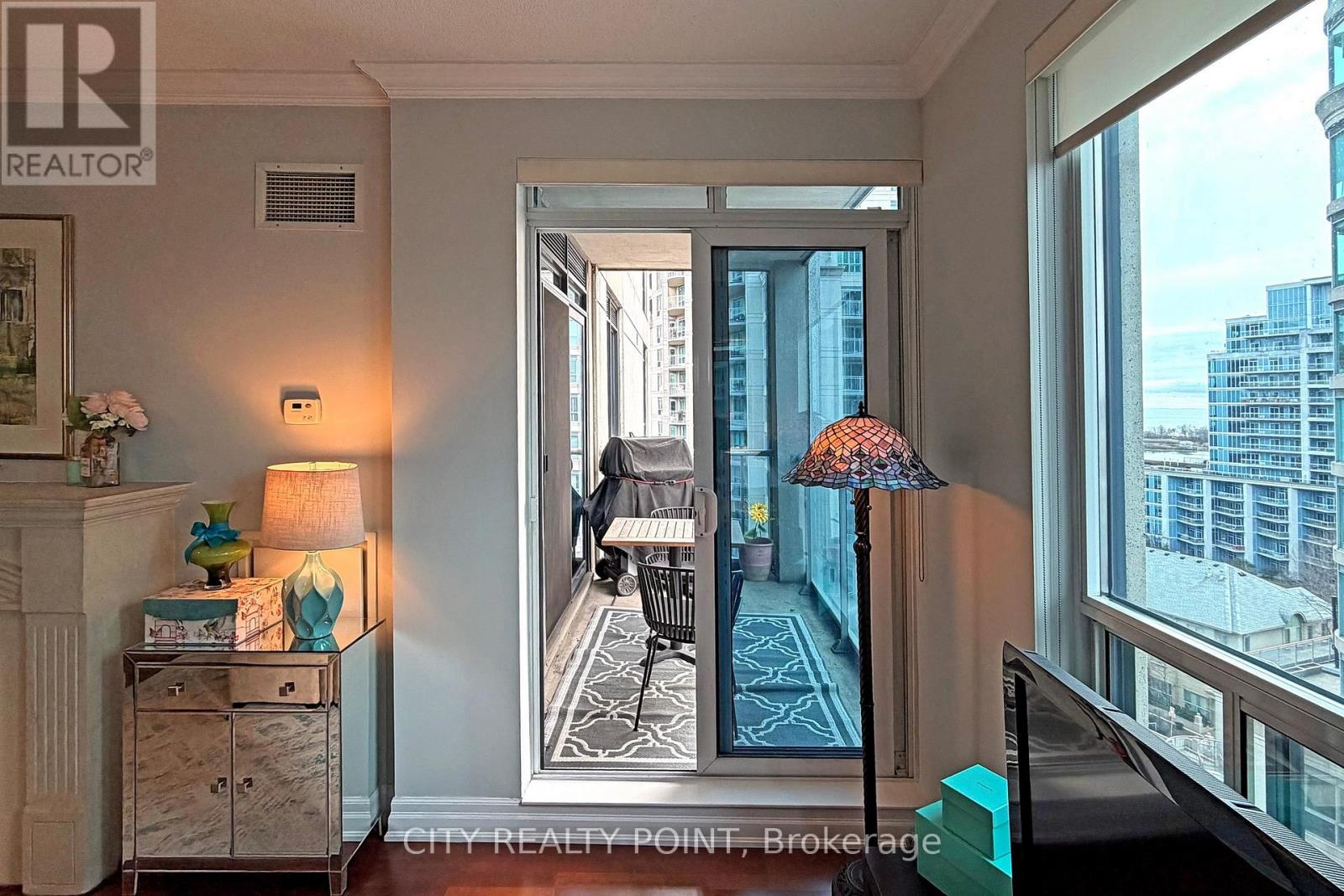 1006 - 2087 Lake Shore Boulevard W, Toronto (Mimico), Ontario  M8V 4G3 - Photo 16 - W12576324