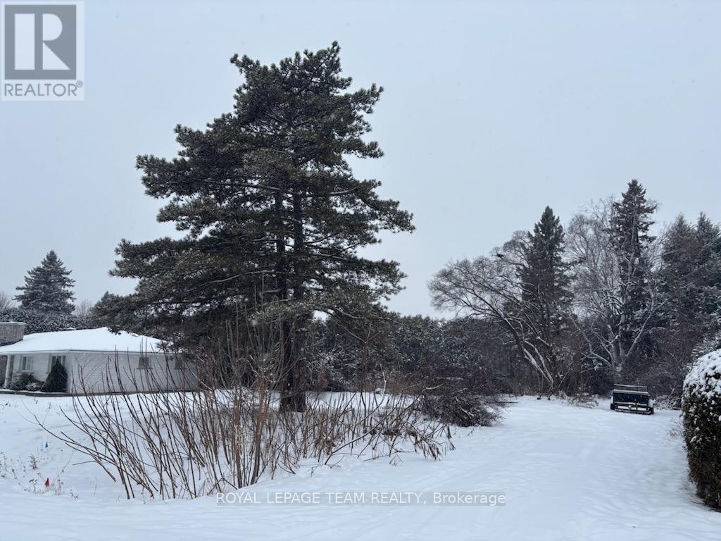 267 Marilyn Avenue, Ottawa, Ontario K1V 7E4 - Photo 2 - X12616042